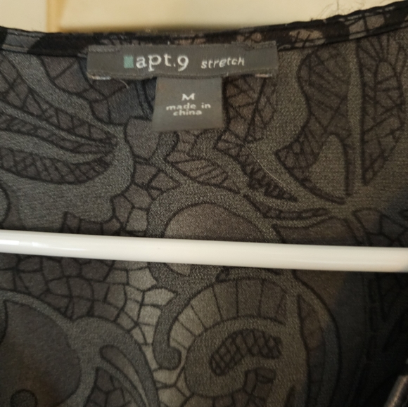 Apt. 9 Silky black top - Picture 8 of 8